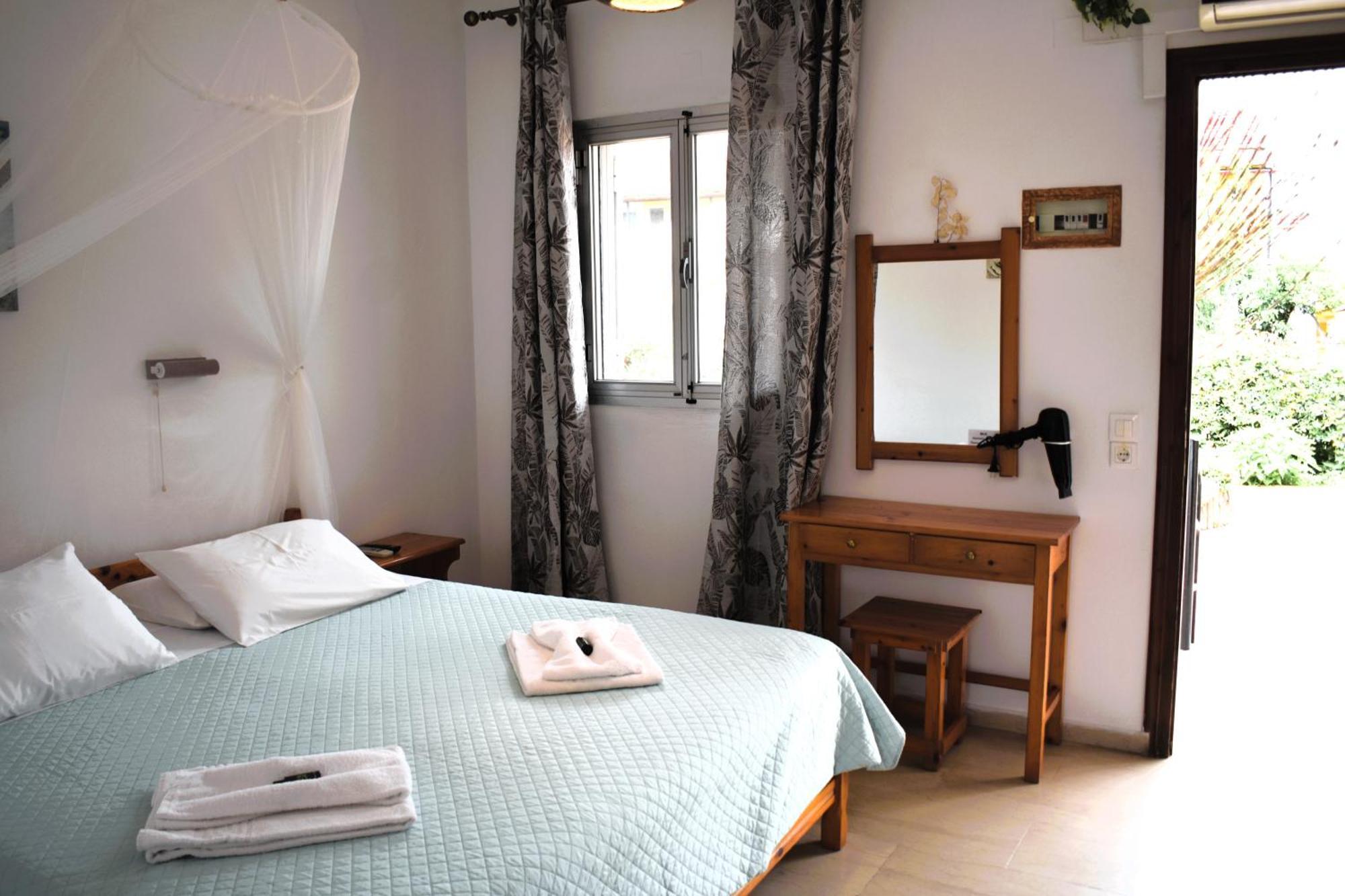 Kostas Apartments & Studios Άγιος Γεώργιος Πάγων Εξωτερικό φωτογραφία