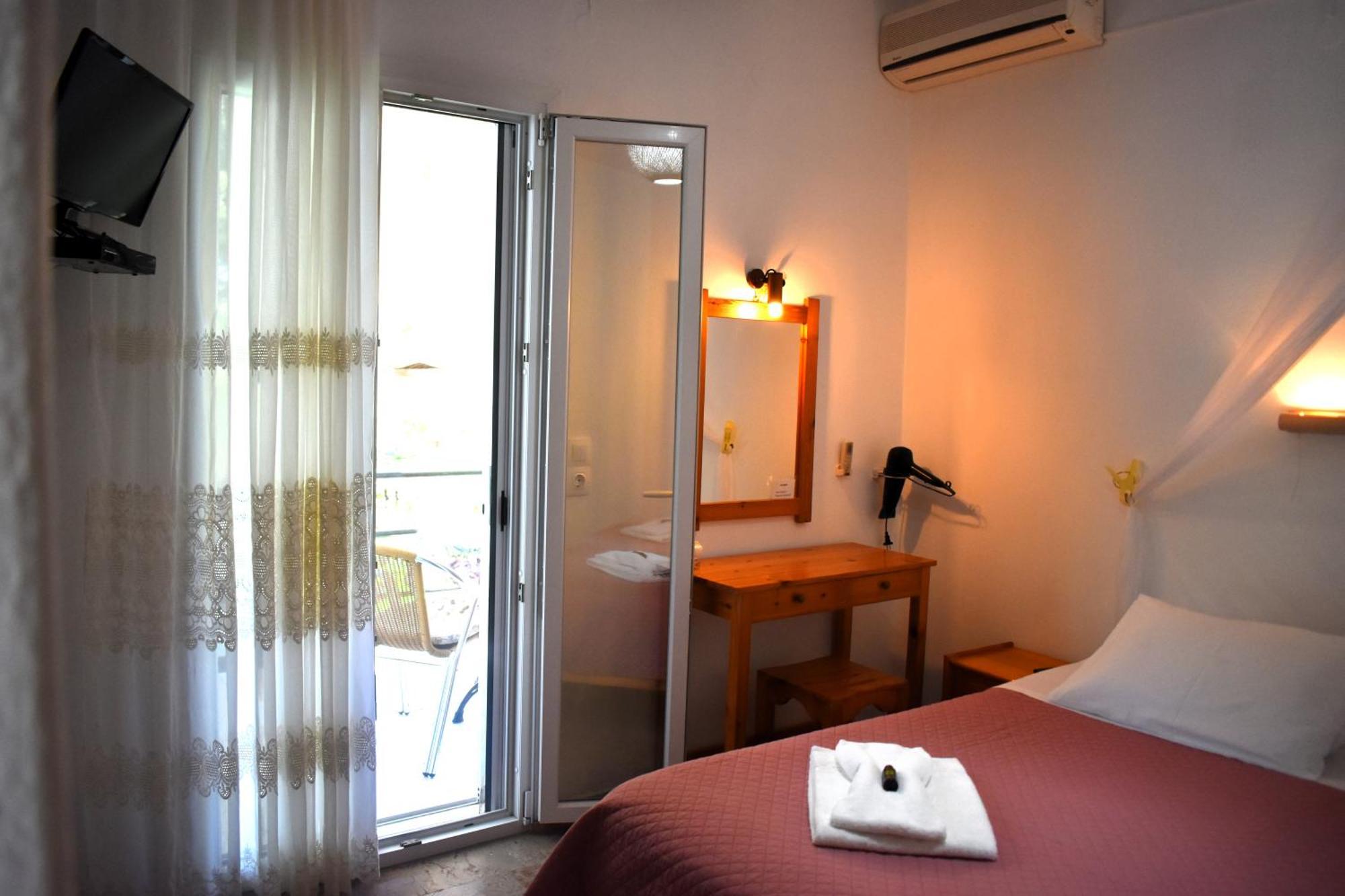 Kostas Apartments & Studios Άγιος Γεώργιος Πάγων Εξωτερικό φωτογραφία