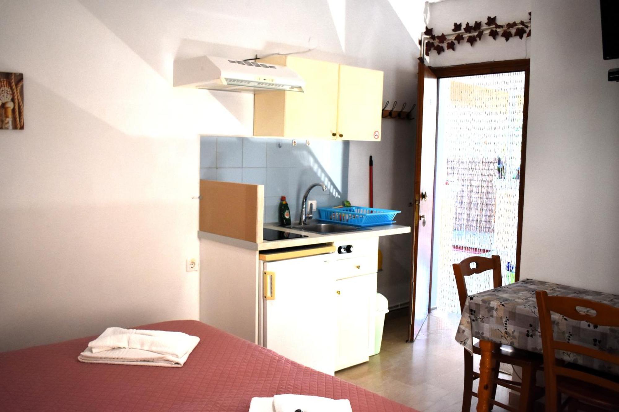 Kostas Apartments & Studios Άγιος Γεώργιος Πάγων Εξωτερικό φωτογραφία