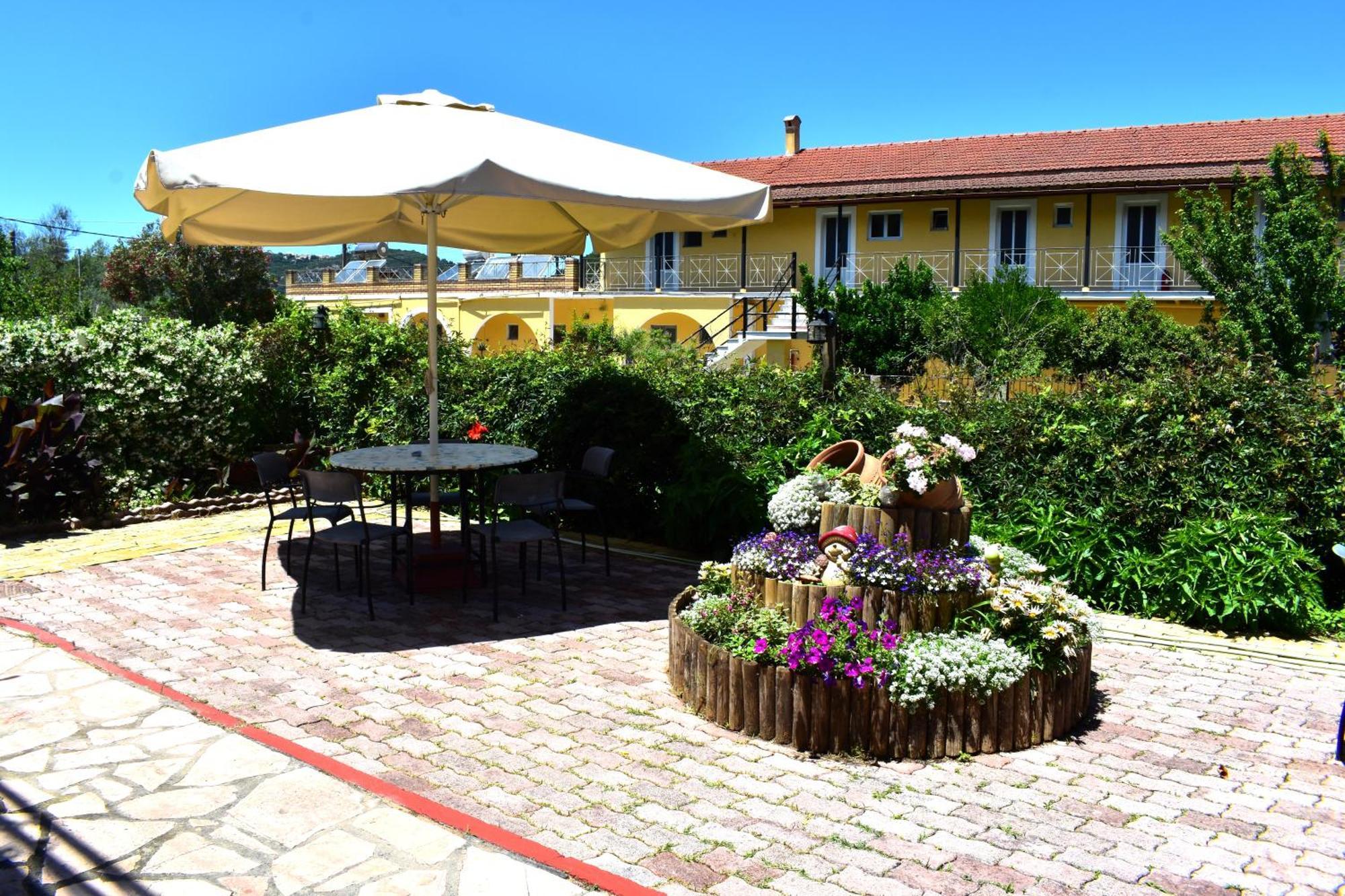 Kostas Apartments & Studios Άγιος Γεώργιος Πάγων Εξωτερικό φωτογραφία